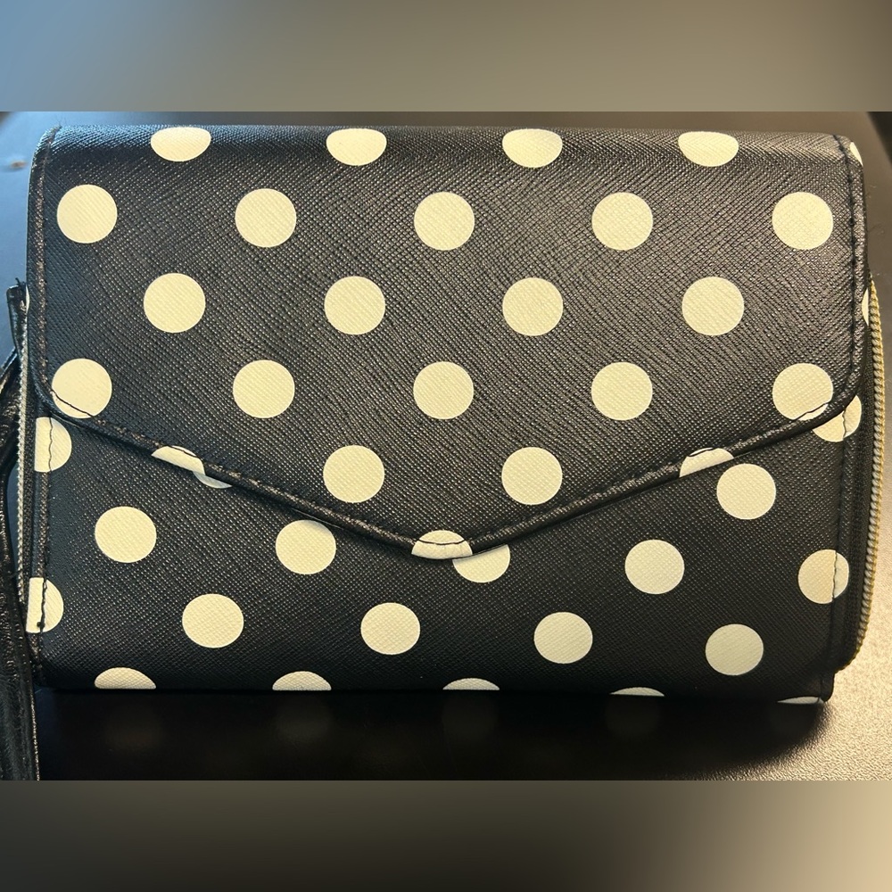 🐕3/20 Black and White Polka Dot Wristlet - Picture 2 of 11